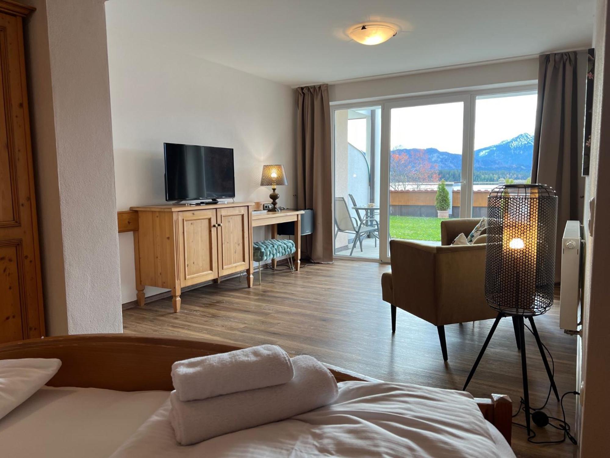 Hotel Fischer Am See Фюссен Екстер'єр фото